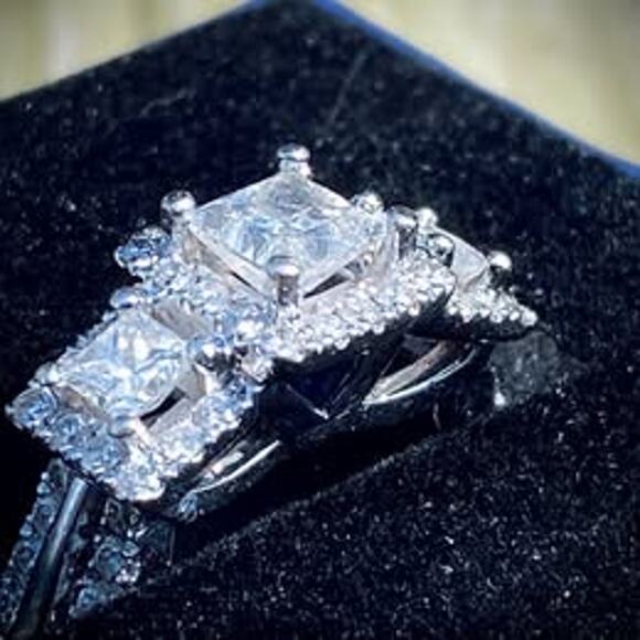 Vera Wang Love Princess Cut 2.33ct Three-Stone Engagement Ring - Picture 1 of 5